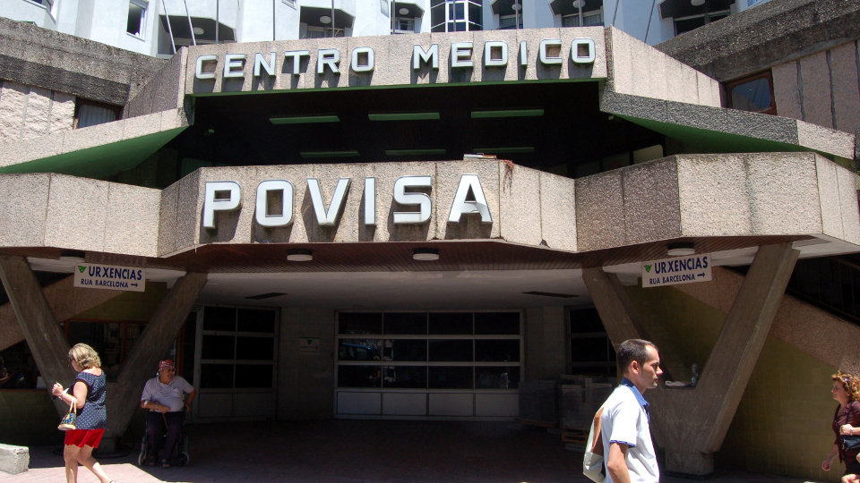 Entrada del Hospital Povisa de Vigo, perteneciente a la sanidad privada. DP