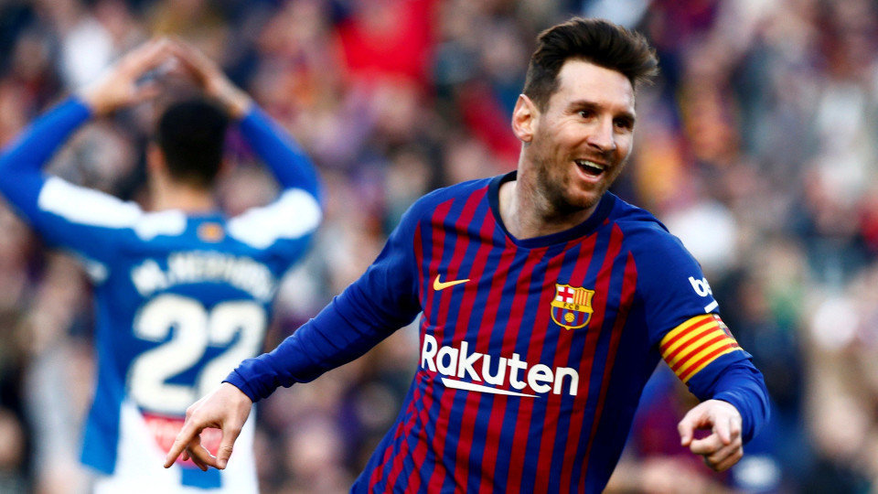 Leo Messi celebra su segundo gol. QUIQUE GARCÍA (EFE)