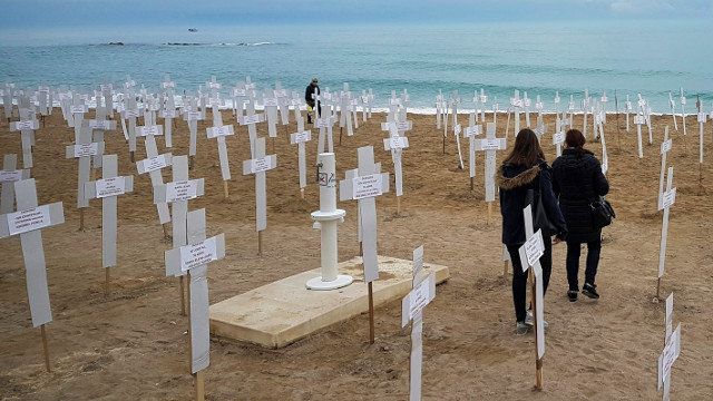 'Macroexposición' realizada en Castelló en marzo con 731 cruces, que representaban a las asesinadas en crímenes de violencia de género desde 2007. EFE