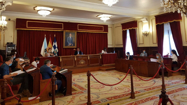 Pleno de Ferrol en el que se votó la moción. EFE