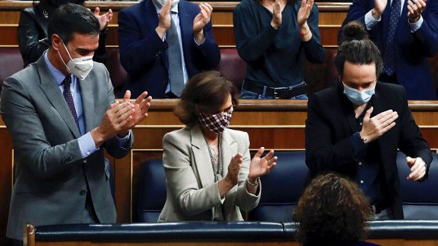 Sánchez, Montero e Iglesias, en el Congreso. MARISCAL (Efe)