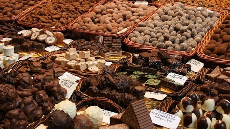 Los españoles consumen al año más de 150 millones de kilos de productos de chocolate en el hogar.EP
