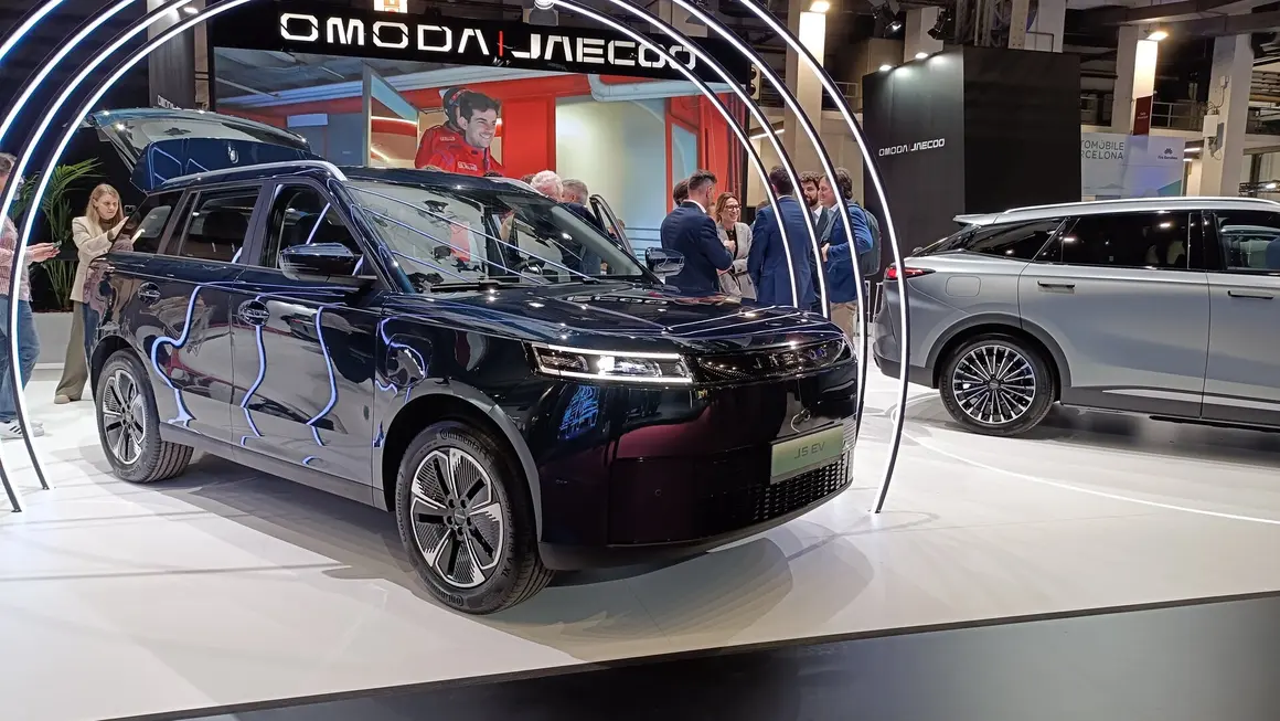 Automobile Barcelona 2025 Omoda