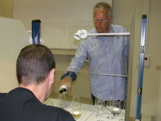 C:UsersippPicturesGALGASNOVASCATA branco lexitimoINTERIOR_cata_blanco_legitino_2.JPG