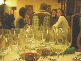 Alumnos de un curso de cata (Foto: I.P.)