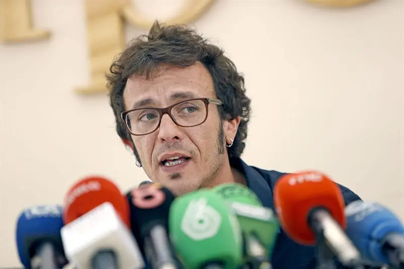 El candidato a la alcaldía de la capital gaditana de Por Cádiz sí se puede, José María González Santos, Kichi, ha anunciado que presentará su candidatura para convertirse en el primer edil de la ciudad y sustituir a la popular Teófila Martínez, que lleva 