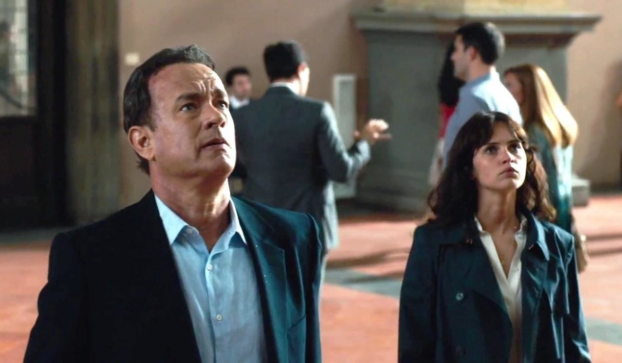 Tom Hanks y Felicity Jones, en 'Inferno'; una de las películas que se pueden ver con descuento