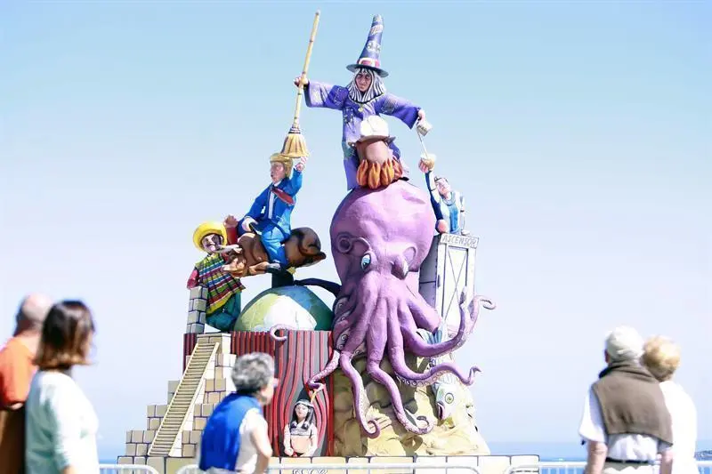 Una de las fallas que arderán este San Juan en A Coruña