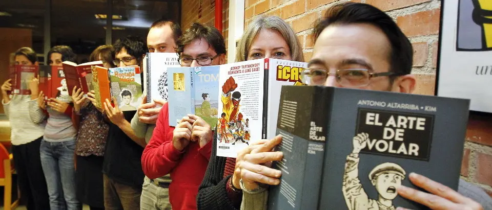 Usuarios del club de cómic de la Biblioteca Provincial