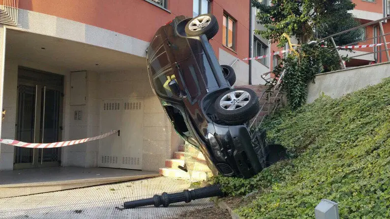 El vehículo, tras el siniestro. TVG