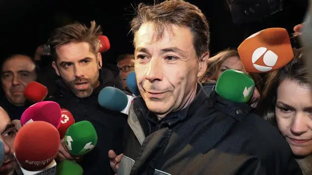 Ignacio González a su salida de la cárcel de Soto del Real