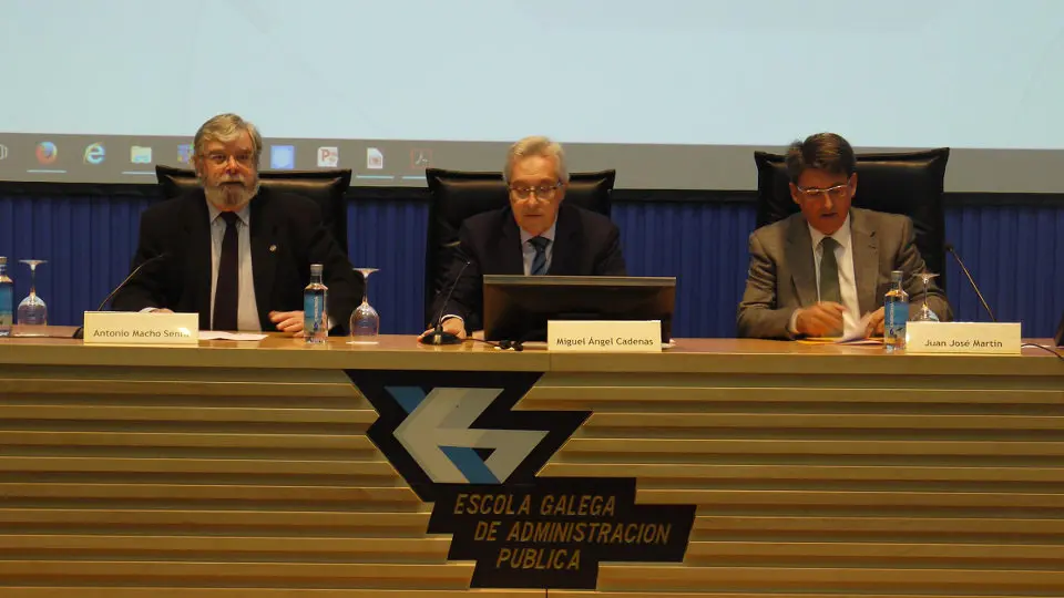 Jornadas sobre intrusismo laboral en Santiago