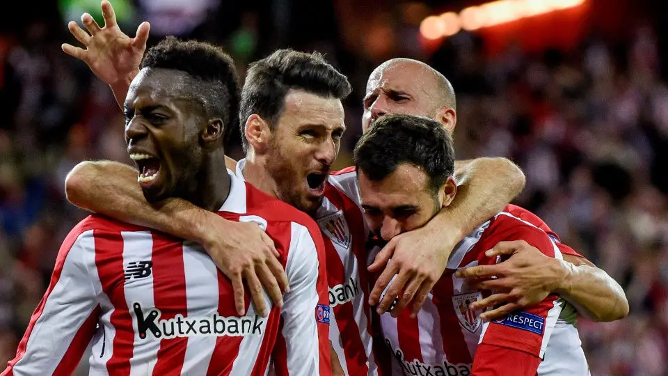 Los jugadores del Athletic celebran la victoria.MIGUEL TOÑA (Efe)