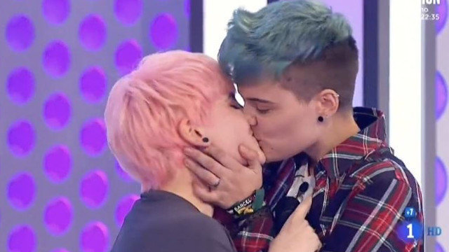 El beso entre Marina y Bastian. TVE