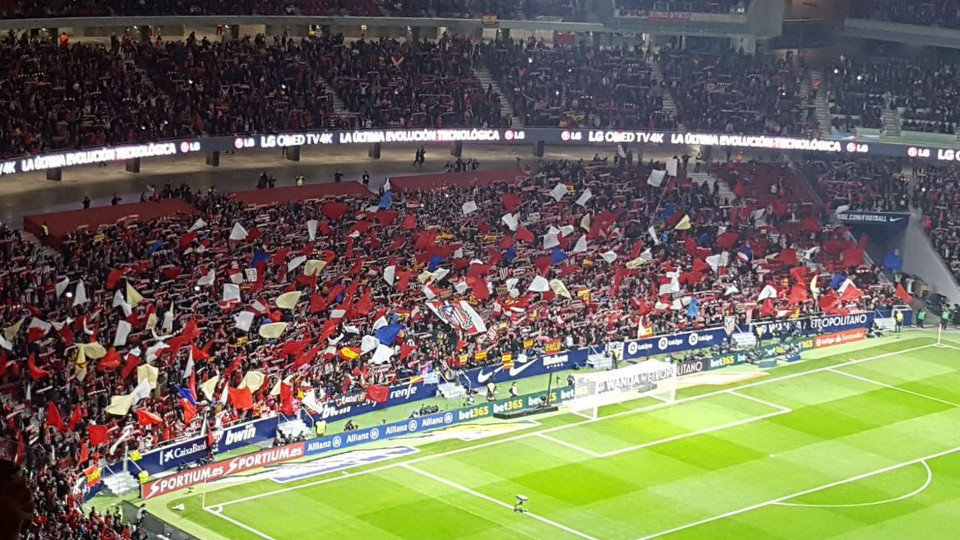 Grada en donde se sitúan los miembros del Frente Atlético, en el partido que disputaron Atlético de Madrid y Real Madrid. INTERNET