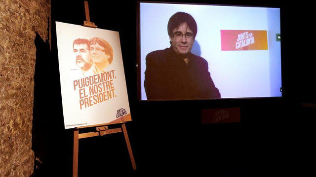 Declaraciones de Puigdemont realizadas en videoconferencia desde Bruselas. ALBERTO ESTÉVEZ (EFE)