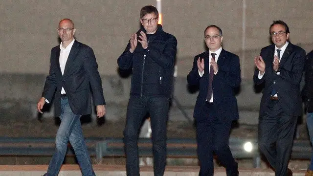 Romeva, Mundó, Turull y Rull, al salir de prisión. VÍCTOR LERENA (EFE)