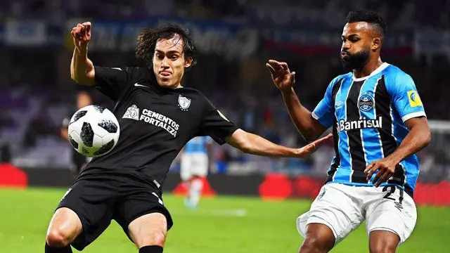Un momento del partido de semifinales del Mundial de Clubes entre el Gremio y el Pachuca.MARTIN DOKOUPIL (EFE)