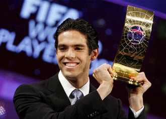 Kaká, tras recibir el Fifa World Player. EFE