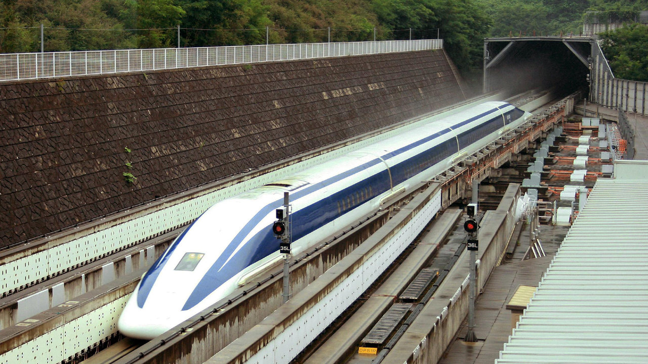 Tren de alta velocidad japonés. AEP