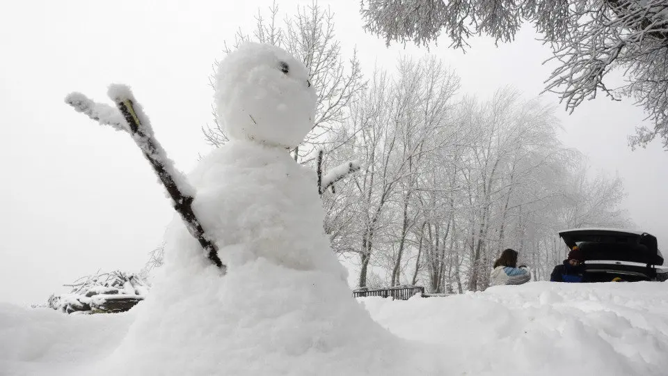 Nieve en O Cebreiro el pasado año. ELISEO TRIGO (EFE)