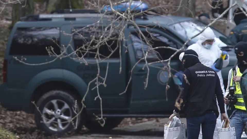 La Guardia Civil desmantela un zulo de la banda terrorista Eta localizado en Irún en 2017. AEP