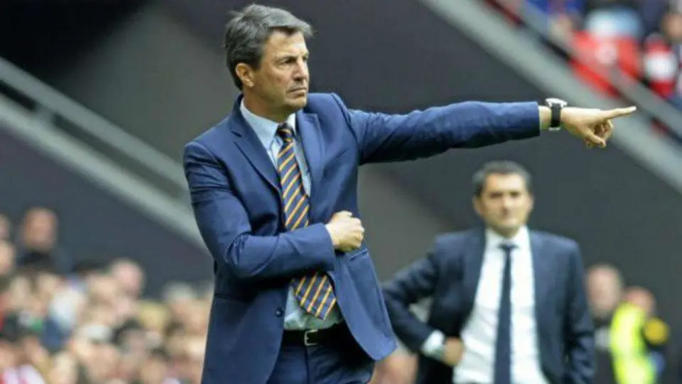 José González. TWITTER