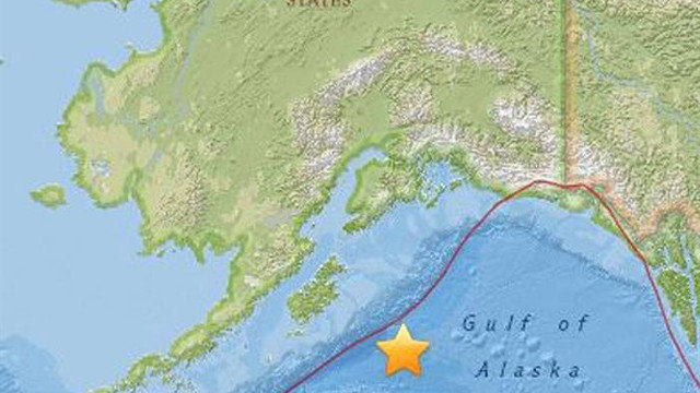 Mapa que muestra la localización del terremoto frente a la costa de Alaska. CENTRO GEOLÓGICO DE EE UU