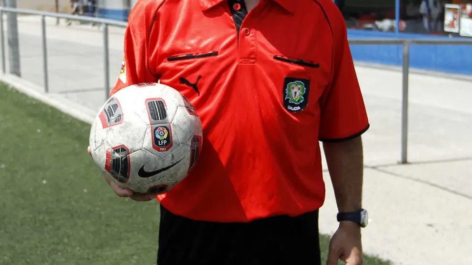 Árbitro de fútbol. AEP