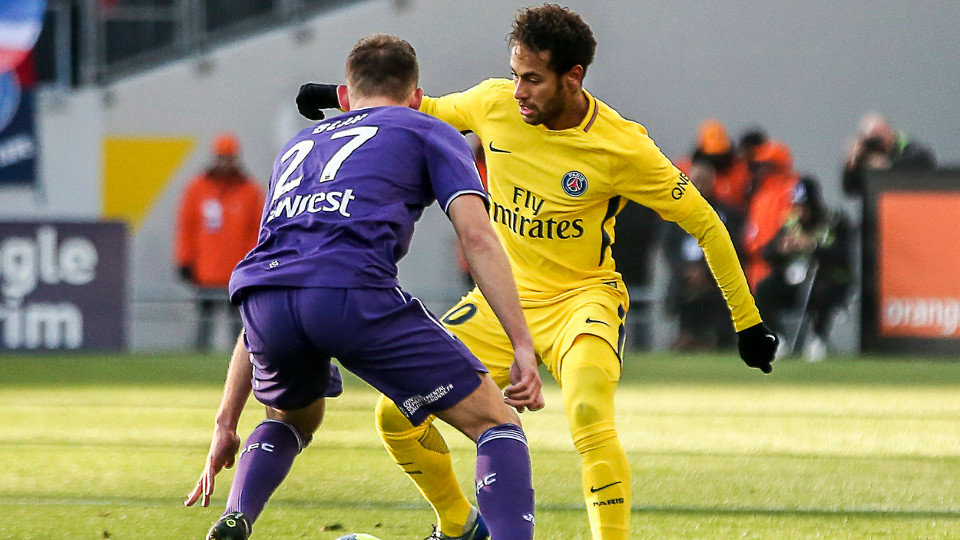 Neymar, nun momento do partido entre o PSG e o Toulouse. FREDERIC SCHREIBER (EFE)