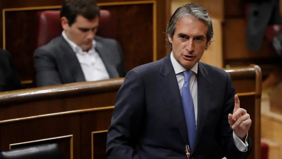 El ministro de Fomento, Íñigo de la Serna. (Efe)