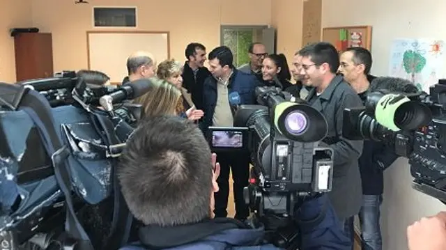 Gonzalo Caballero con Carmen Avendaño. TWITTER