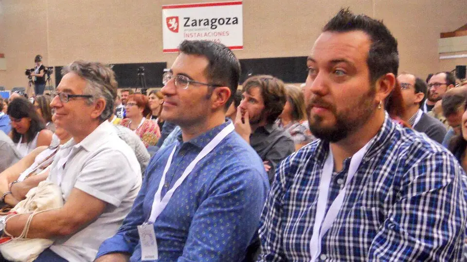 Juan Merlo (c), nun acto do partido