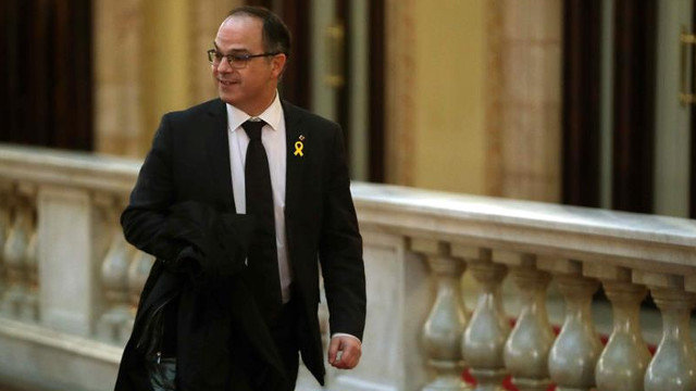 El diputado de JxCat Jordi Rull, a su llegada Parlament.TONI ALBIR (EFE)