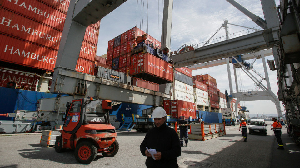 As exportacións medraron un 5,5% no último trimestre de 2017. GONZALO GARCÍA