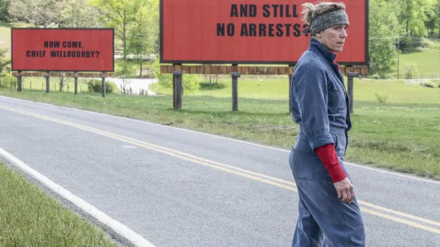 Fotograma de 'Tres anuncios a las afueras'