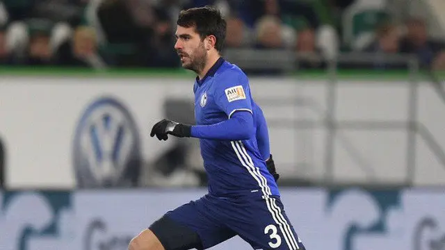 Pablo Insua debutó con el Schalke. TWITTER