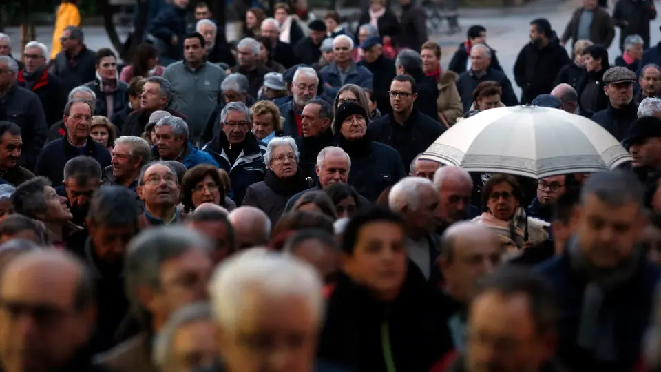 Participantes na manifestación que o pasado sábado percorreu as rúas de Pontevedra. JAVIER CERVERA-MERCADILLO
