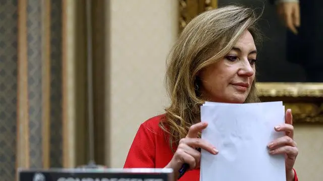 A exconselleira de Facenda, Marta Fernández Currás, comparece na comisión do Congreso que investiga a crise financeira. EMILIO NARANJO (EFE)