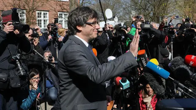 Puigdemont, a la salida de la cárcel. FOCKE STRANGMANN