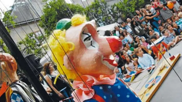 Espectáculo de títeres. GUILLE LÓPEZ