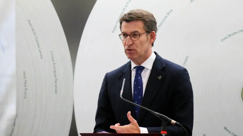 Alberto Núñez Feijóo se dirige a los presentes en la entrega. VICTORIA RODRÍGUEZ