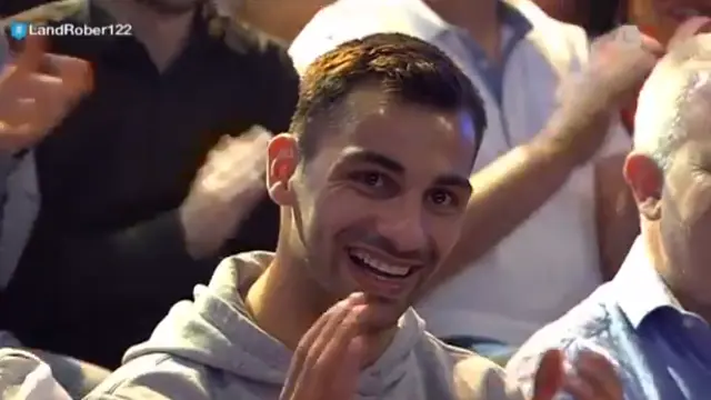 Jonny Castro en Land Rober. TWITTER