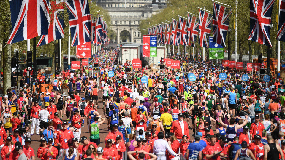 Participantes en el Maratón de Londres.NEIL HALL (EFE)