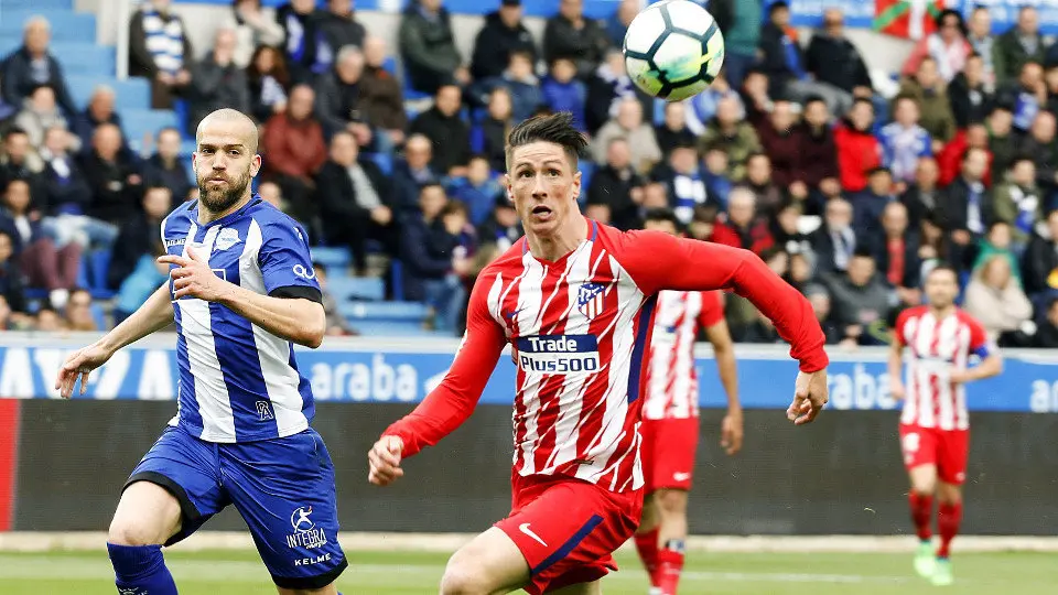 Torres lo intentó pero ni desde los once metros fue capaz de marcar. DAVID AGUILAR (EFE)