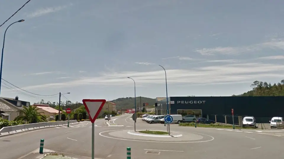 Una rotonda en Cee. GOOGLE MAPS