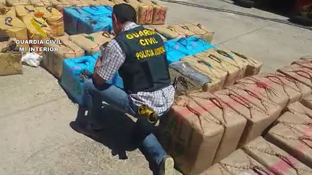 Parte do haxix incautado. GARDA CIVIL