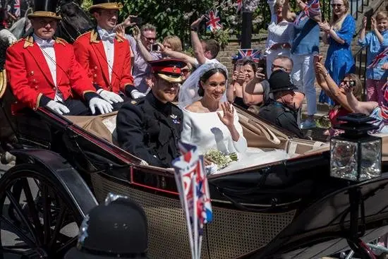 El príncipe Enrique y Meghan Markle, tras la ceremonia. STEPHEN CHUNG