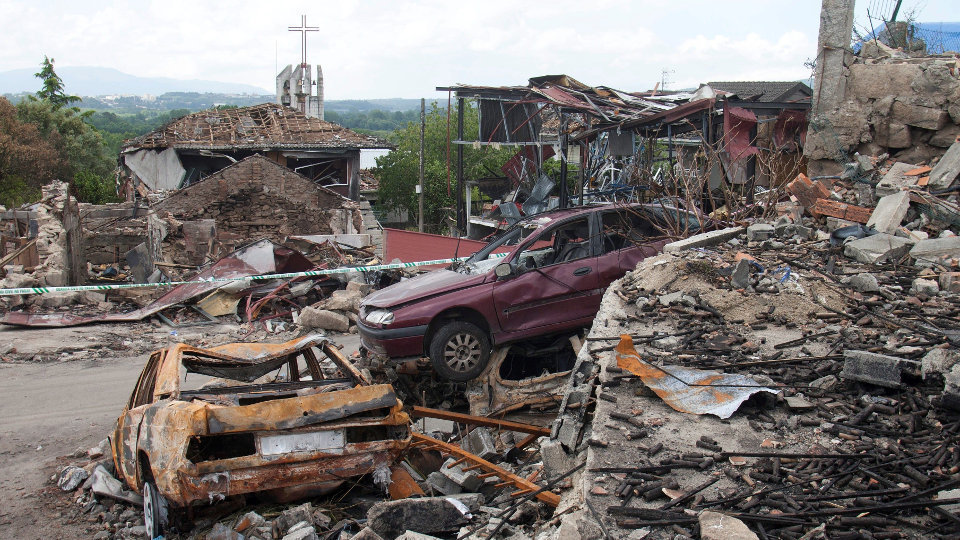 Efectos de la devastación en Tui. SALVADOR SAS (Efe)