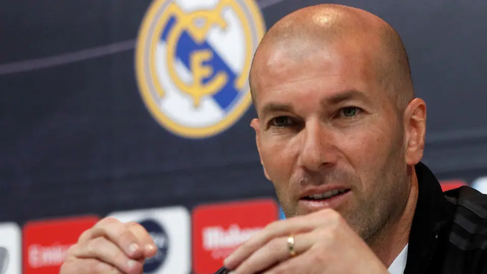 Zinedine Zidane durante la rueda de prensa celebrada en Valdevebas. FERNANDO ALVARADO (EFE)